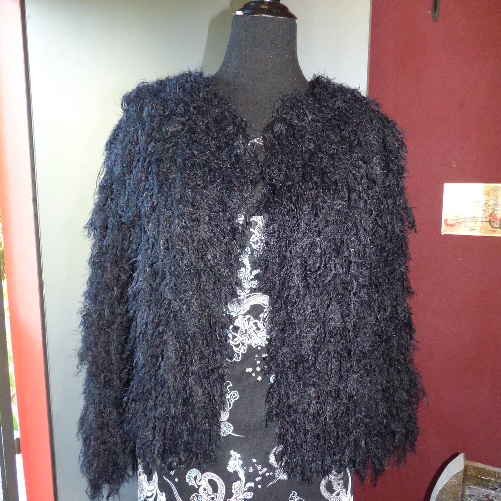 QUIRKY GOTH VAMPIRE 80'S STY TRUE BLACK SHAGGY 1 HOOK CLOSURE CARDIGAN JACKET OS